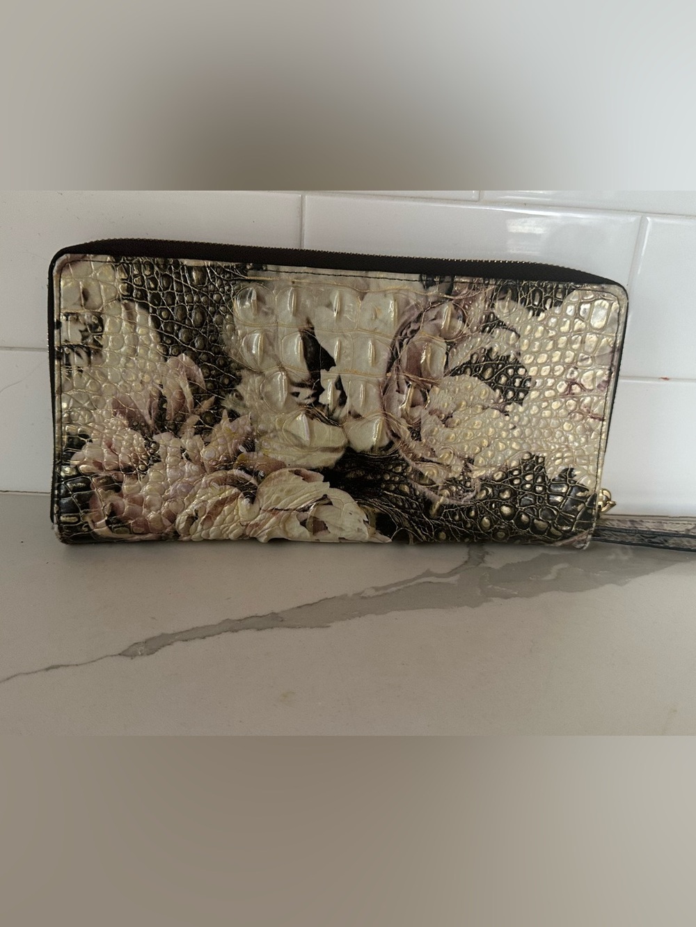 Brahmin  Skyler Eden Floral travel wallet wristlet Melbourne leather